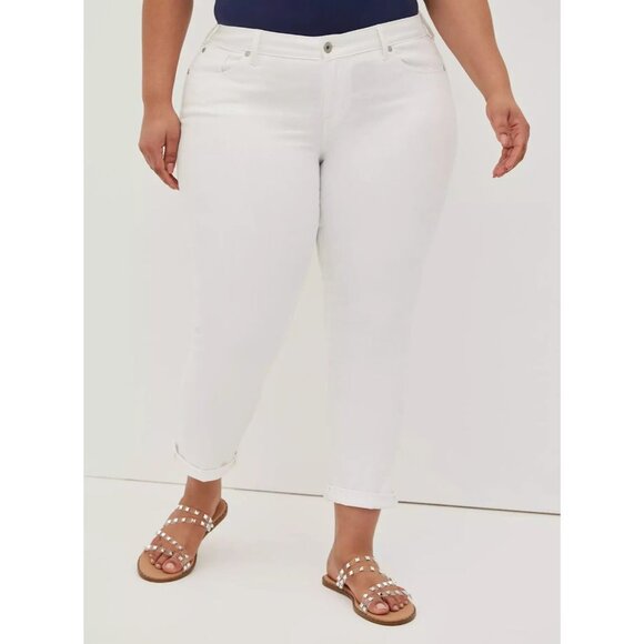 Torrid Boyfriend Straight Women's Plus Size 28S White Stretch Denim Jeans - FLAW - Picture 1 of 16